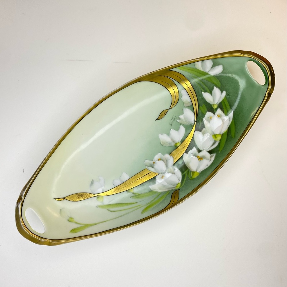 P. T. Bavaria Tirschenreuth Vintage Dresser Dish with Gilded Snow Lillies 1919